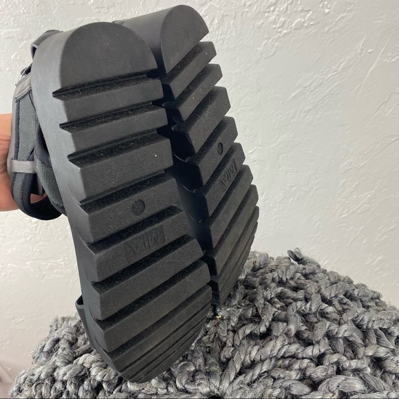 MIA Violla black/camo vegan leather platform sandal sz 7.5 - Picture 7 of 10